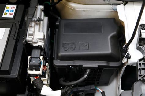 0L biturbo V6 engine found in the <b>Mercedes</b>-Benz E400 as well as different standard. . U040100 mercedes